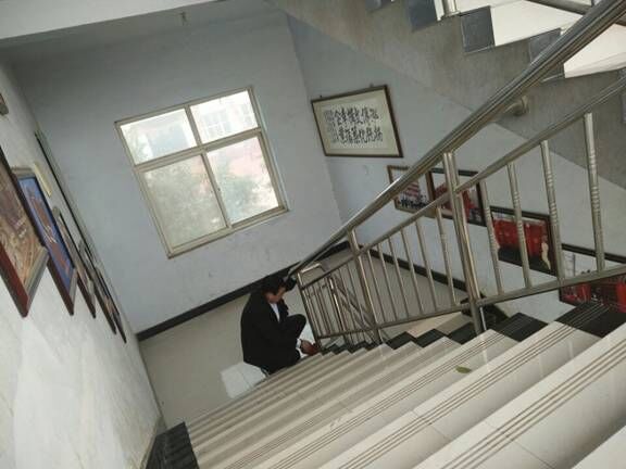 “其身正，不令而行；其身不正，雖令不從”