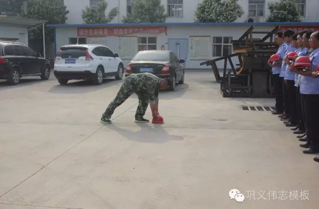全民皆兵，來之能戰(zhàn)，戰(zhàn)之則勝【偉志鋼模板廠家】